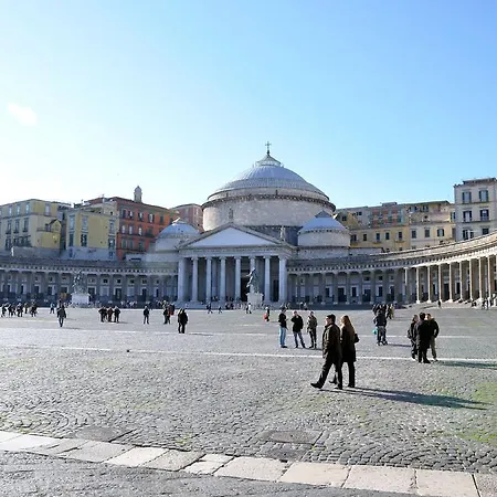 Apartment Gradoni Di Chiaia Naples