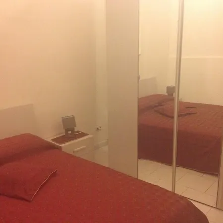 Gradoni Di Chiaia Apartment Naples